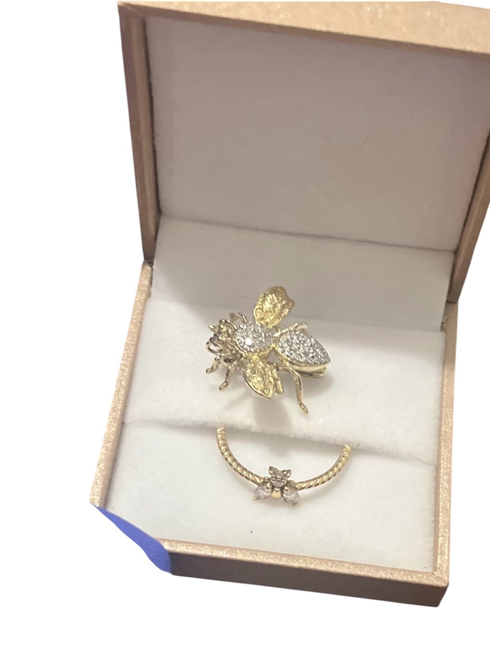 14k Gold Bee Brooch/Pendant and 14k Gold Bee ring. Set of Women's Jewelry